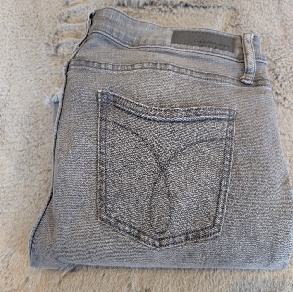 Calvin Klein Ankle Skinny Jeans In Grey Raw Hem Size 10